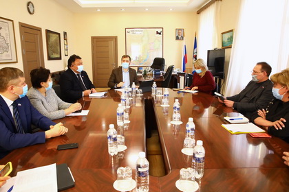 Александр Ведерников обсудил с депутатами планы по работе с органами местного самоуправления в 2021 году